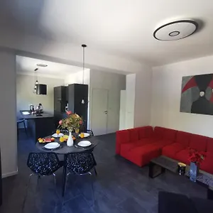  Apartman Oasis In The Near Amfiteatar,free Parking And Free Wi-fi